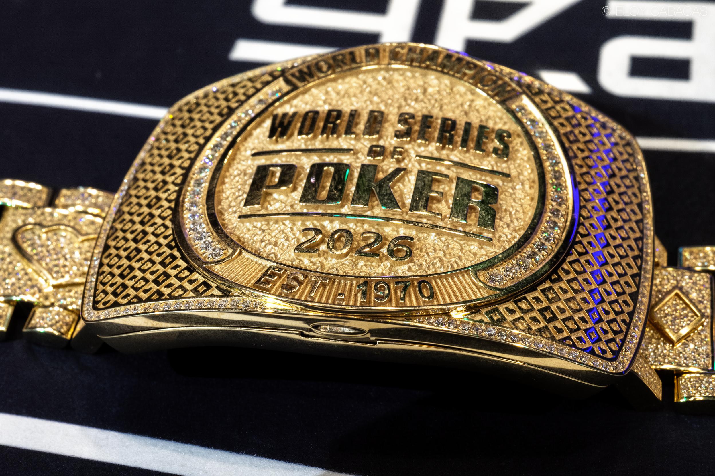 AG视讯 - WSOP 主赛事首日淘汰战：六高底牌玩家豪赌全军覆没的心理博弈解析 - AG视讯