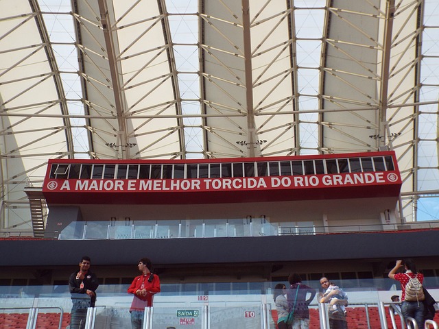 铺设更为健 铺设更为健