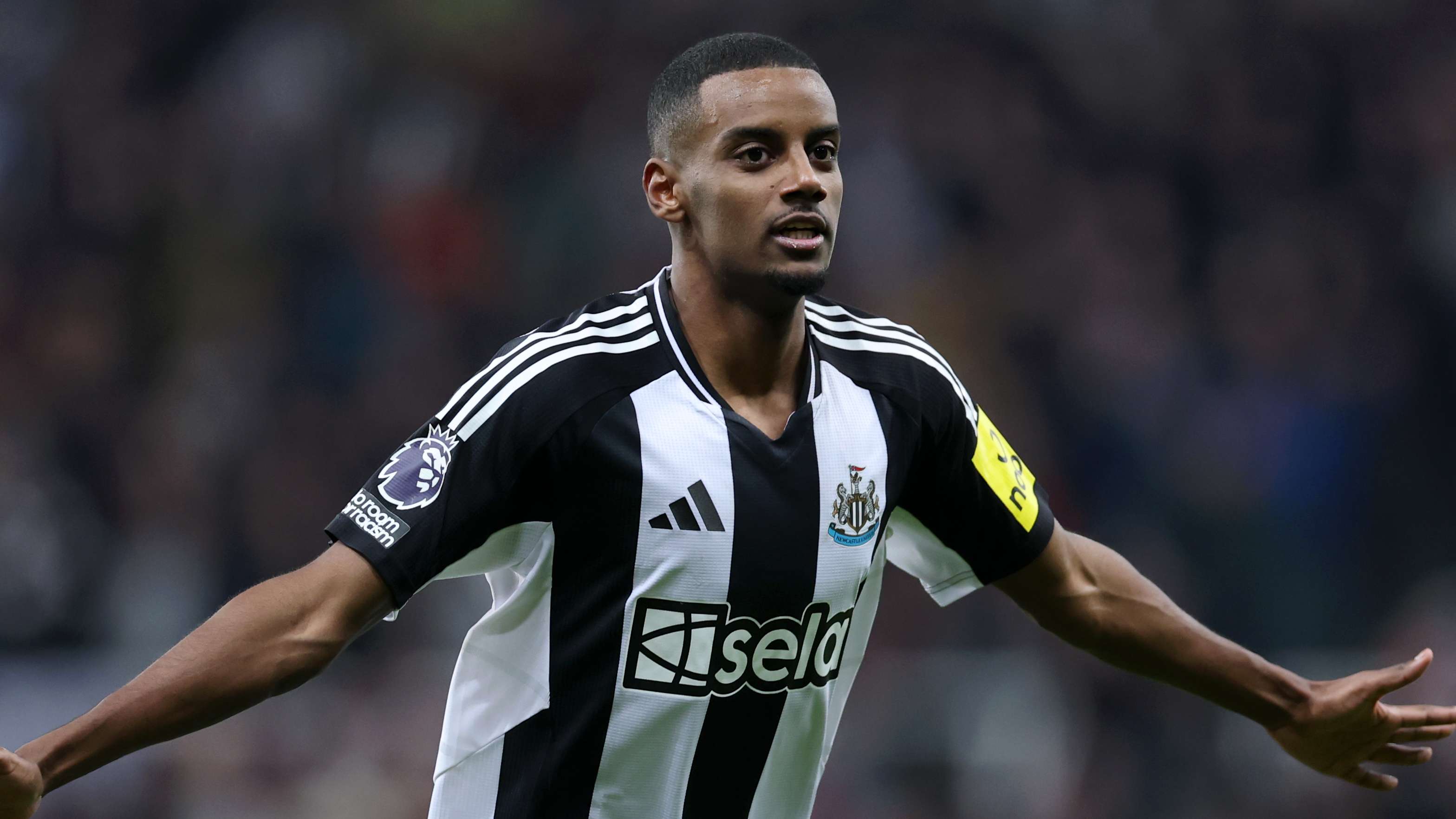 他对足球竞 他对足球竞